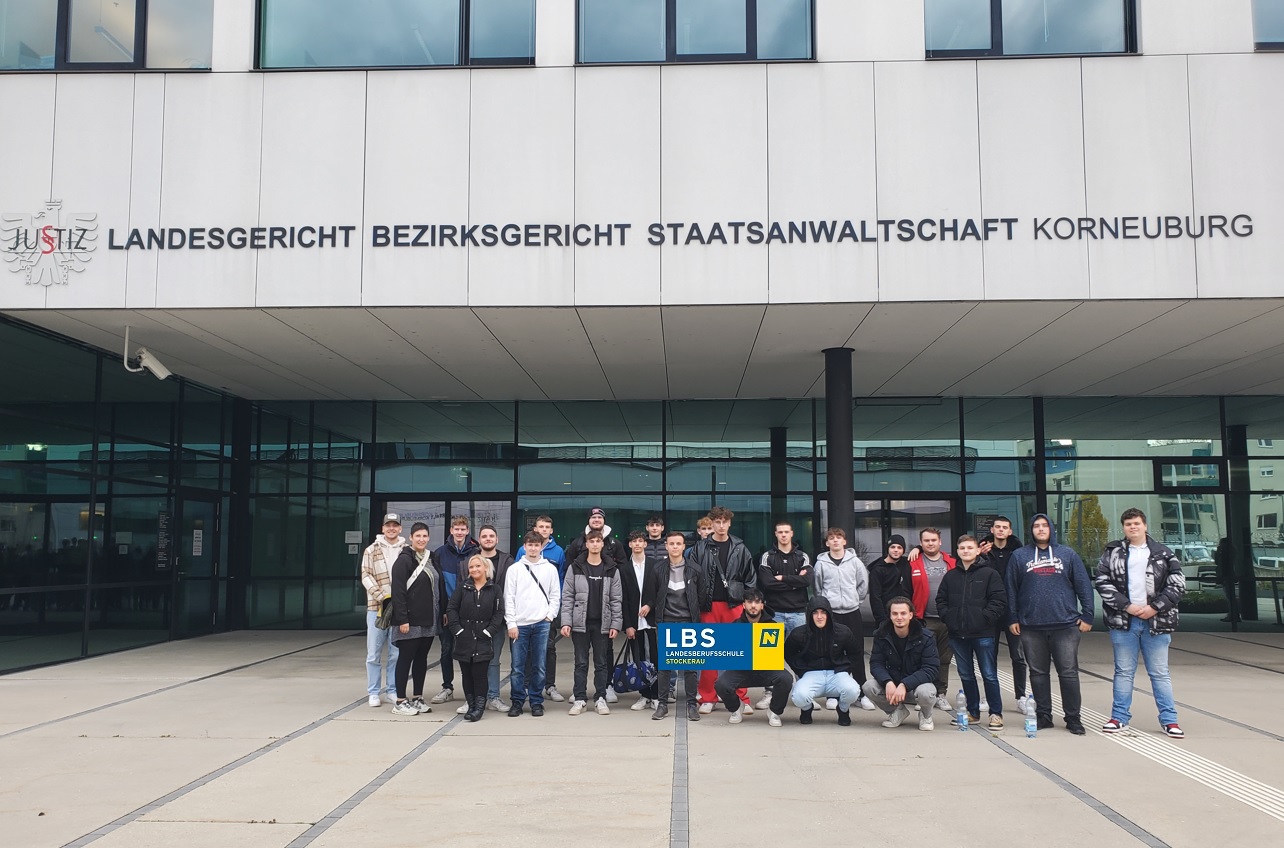 Exkursion der Klasse 3AB1 zum Landesgericht Korneuburg