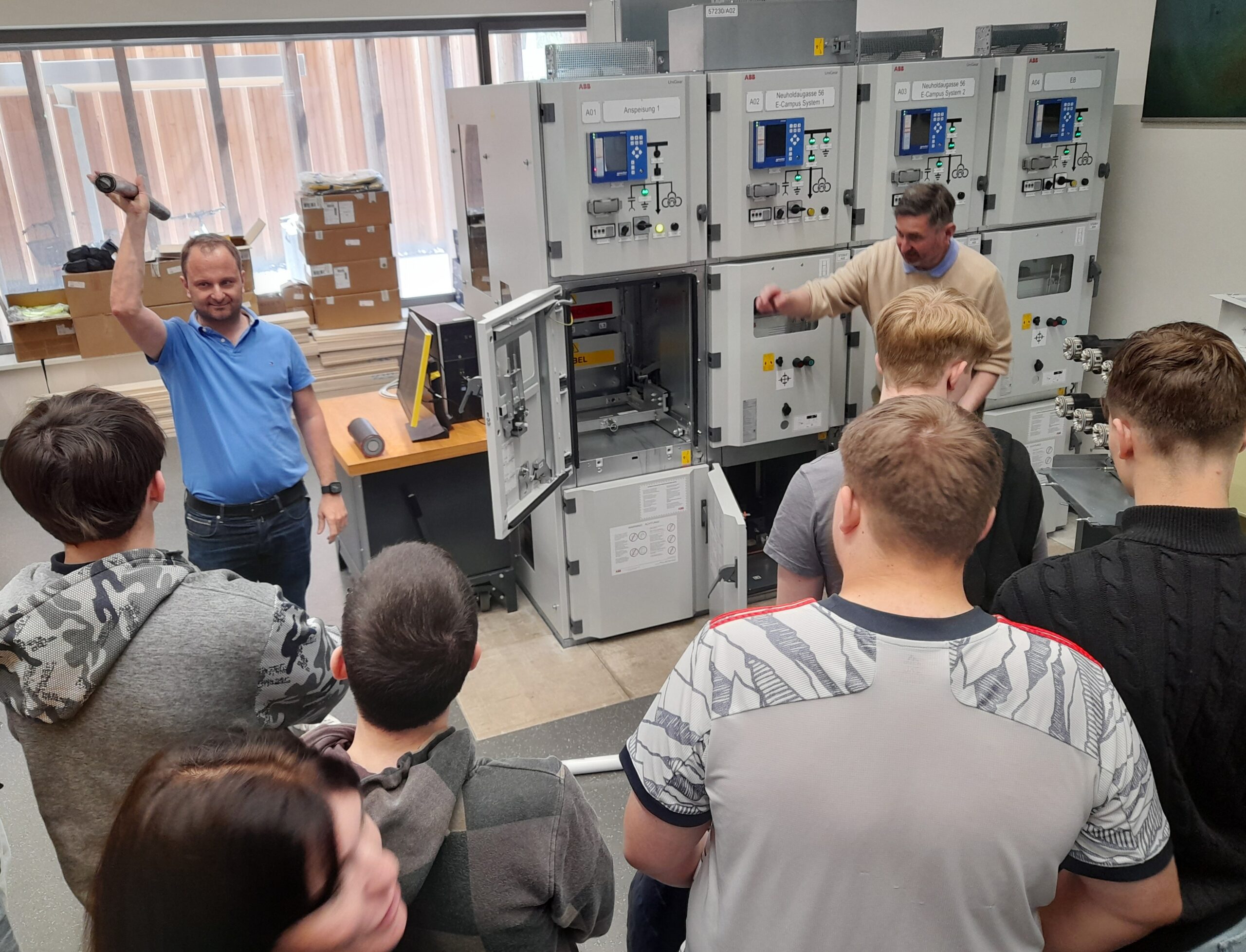 Die Klassen 1ET12 und 3ET10 zu Besuch bei der Energie Steiermark AG