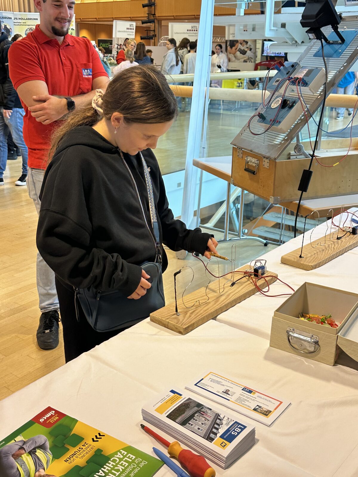Die Landesberufsschule für Elektrotechnik auf der Bildungsmesse in Stockerau