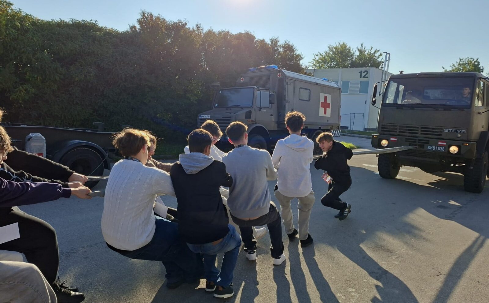 Schüler der 2ET3 am Tag der Berufsschulen in der Dabsch Kaserne in Korneuburg