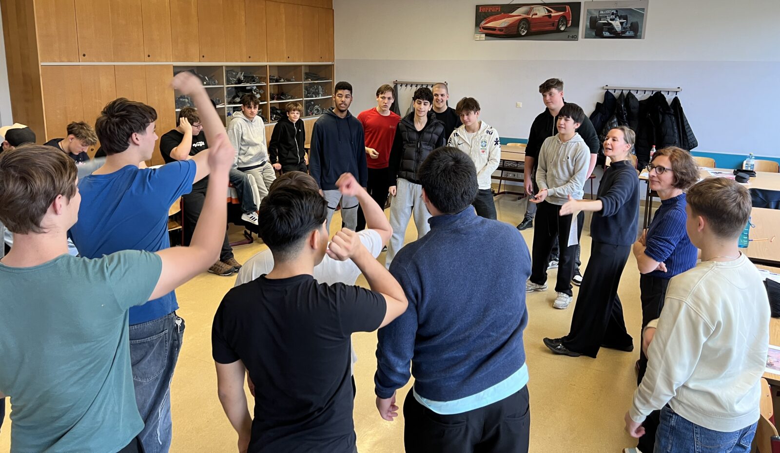 Schüler:innen der 1ET1 beim Kunst und Kultur Workshop